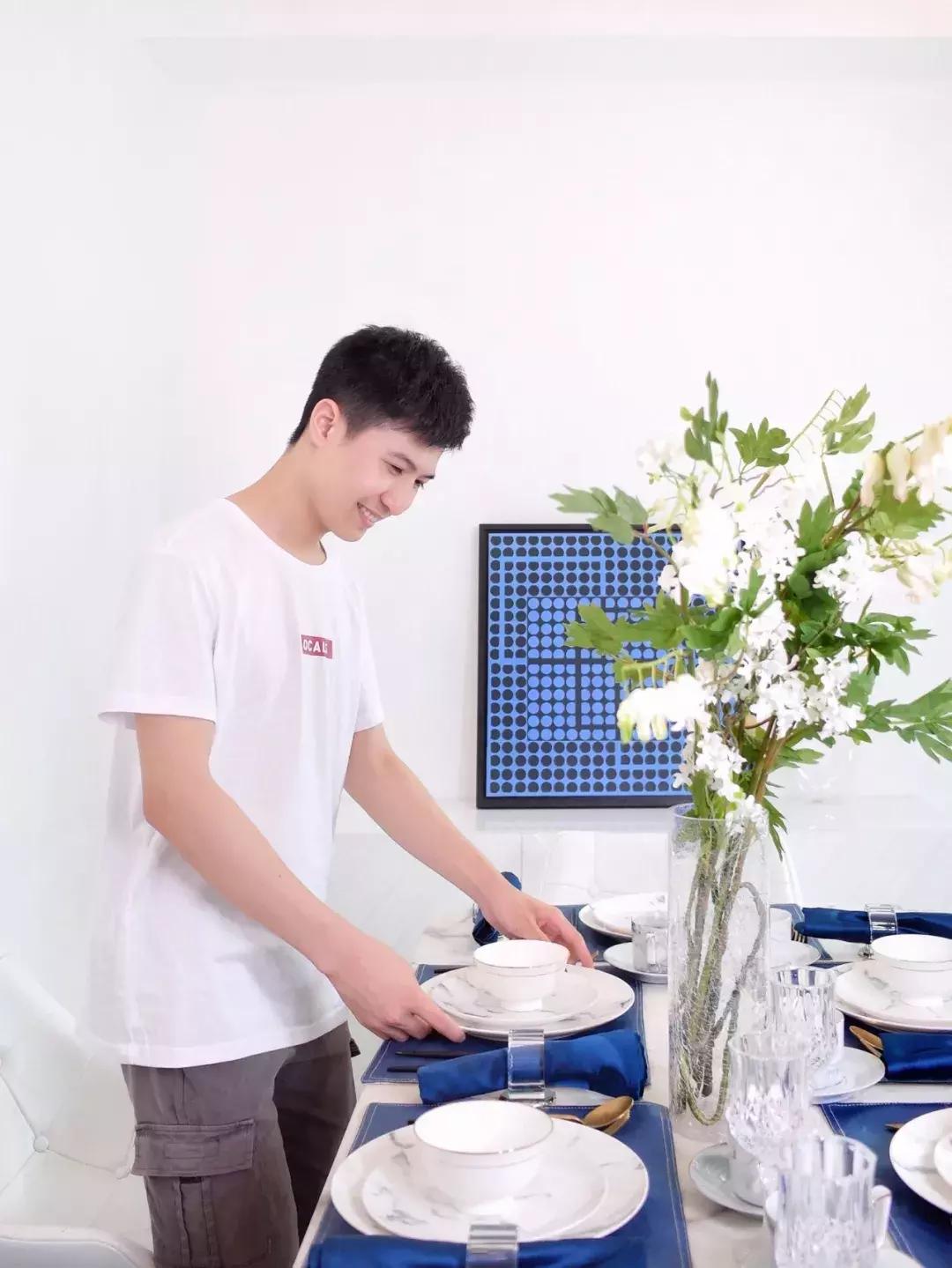 三年换了10份工作,一年换了100份工作