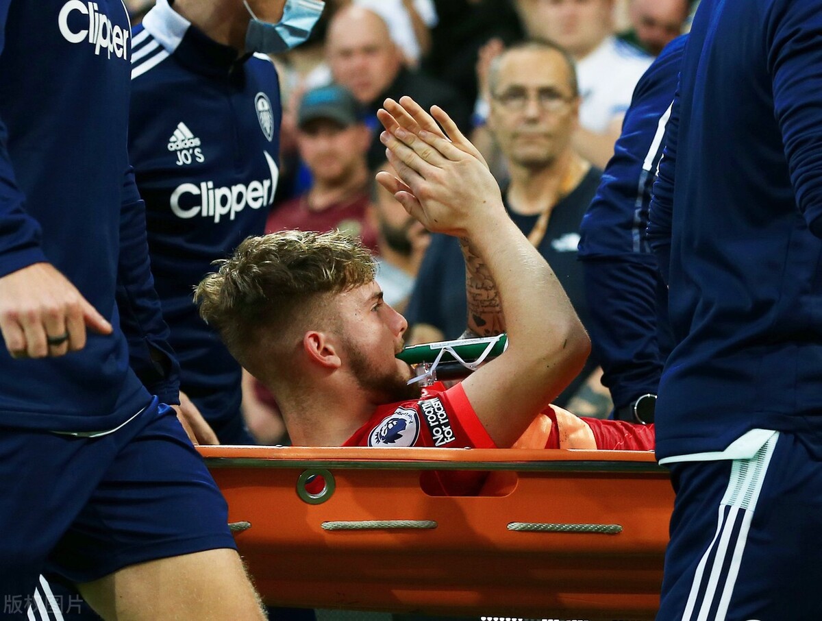 利物浦18岁小将被铲断,利物浦新星断脚