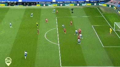 武磊致敬马拉多纳,武磊上帝之手马拉多纳