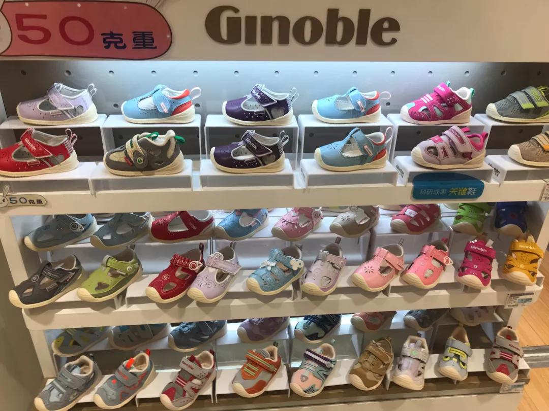 儿童凉鞋软底什么牌子好,儿童凉鞋哪种鞋底舒服