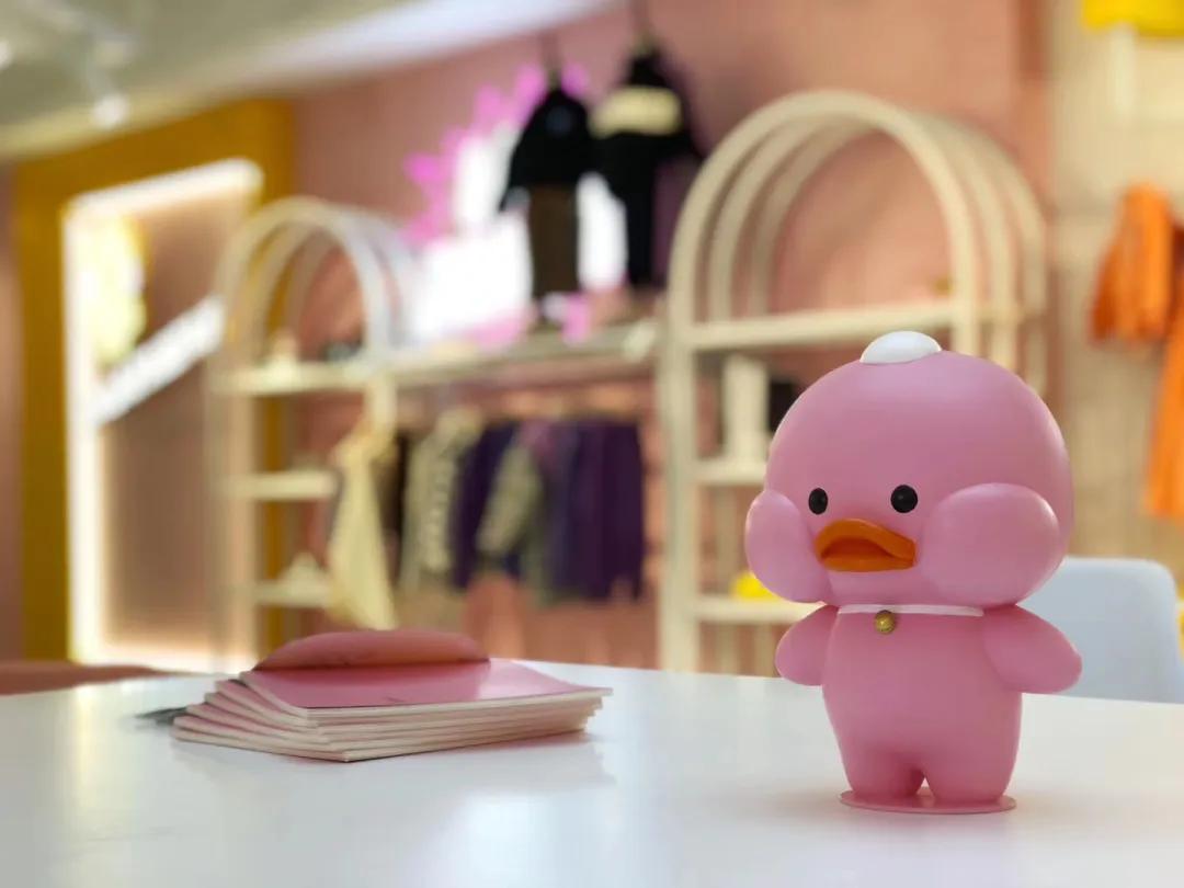 丝绸小镇的这家“隐形冠军”企业正推动原创设计新篇章