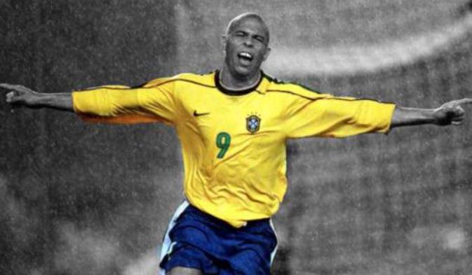 罗纳尔多在足球界是巨星吗,罗纳尔多为什么不能被称为球王