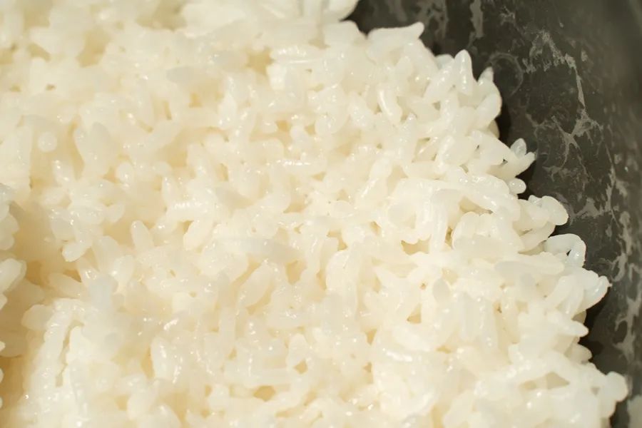 被薇娅直播间榨干零食预算后，写出了这篇测评报告（上）