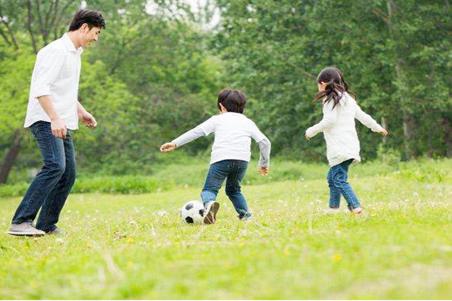 现在的小孩脚普遍偏大吗,现在的小孩脚都很大