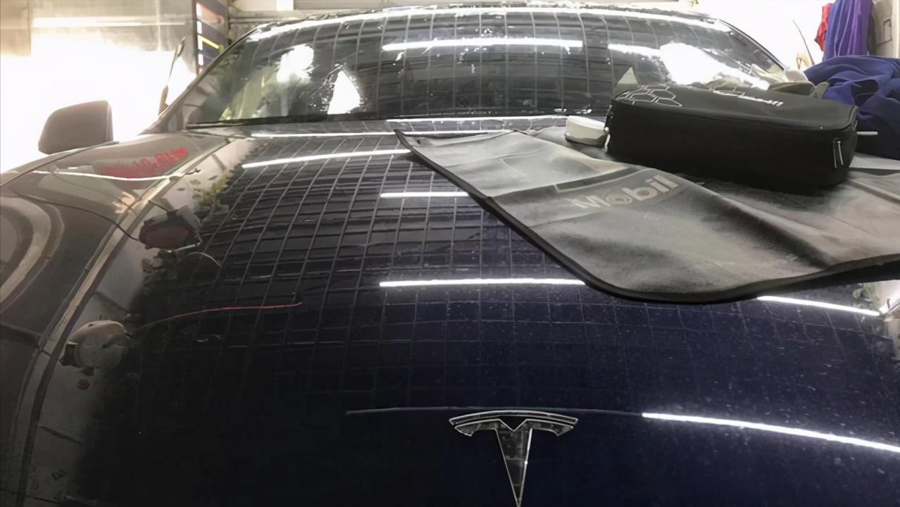 特斯拉modely玻璃膜威固顶级,特斯拉modely汽车贴隐形膜首选