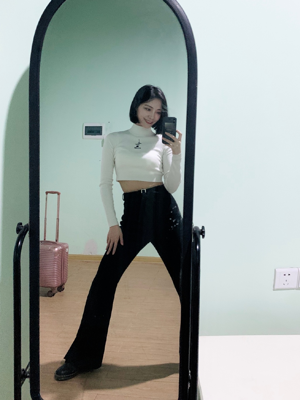 许佳琪猫尾造型图片,猫系长相适合长发短发