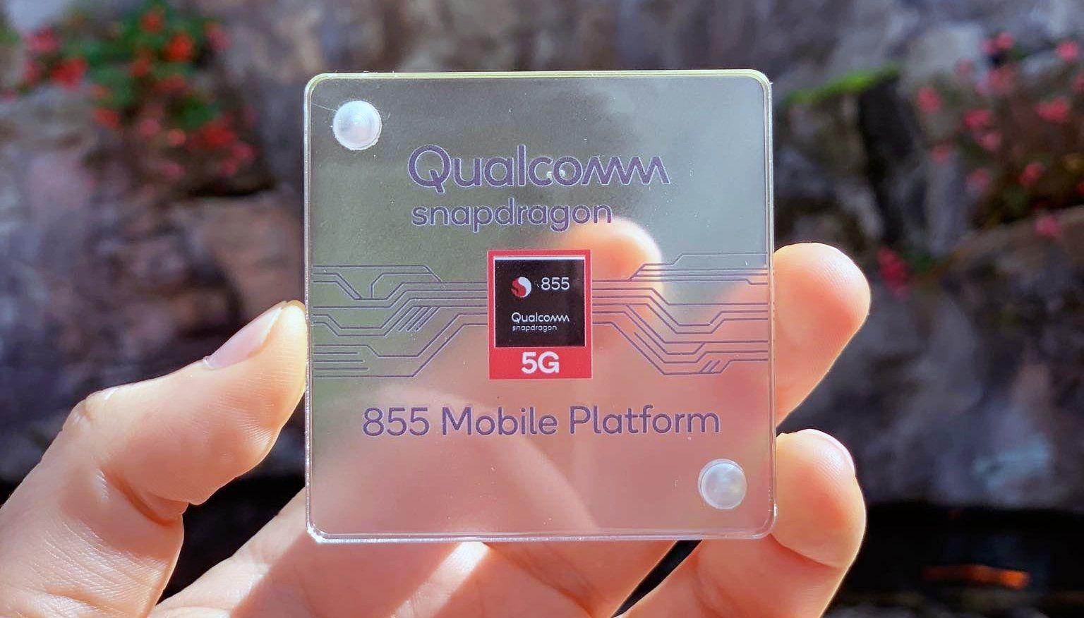 差价200iqooneo9和红米k70怎么选,iqoo9和小米12该入手哪个