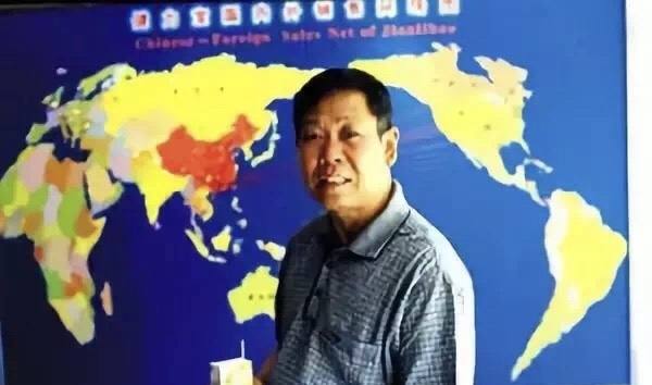 他是战争弃儿，在孤儿院长大，20年前却缔造中国第一的饮料品牌