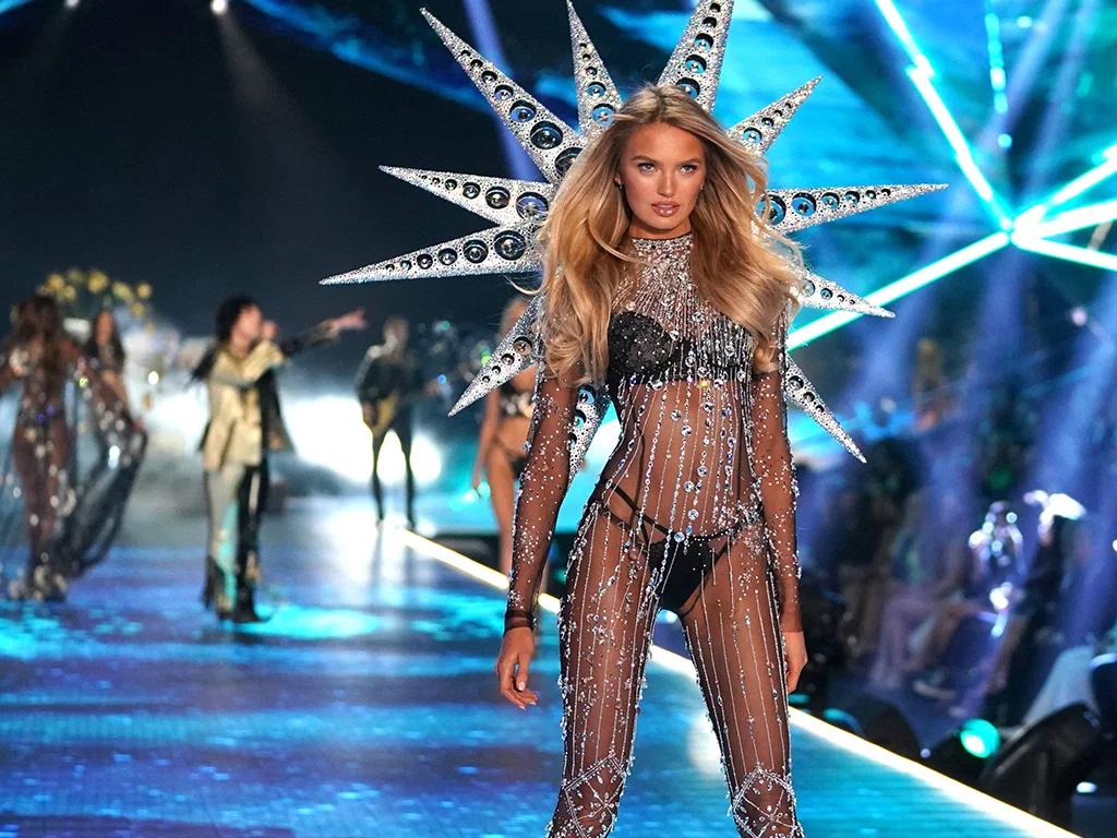 外网吵翻！维密内衣彻底抛弃性感超模，男网友怒喊要火辣美女