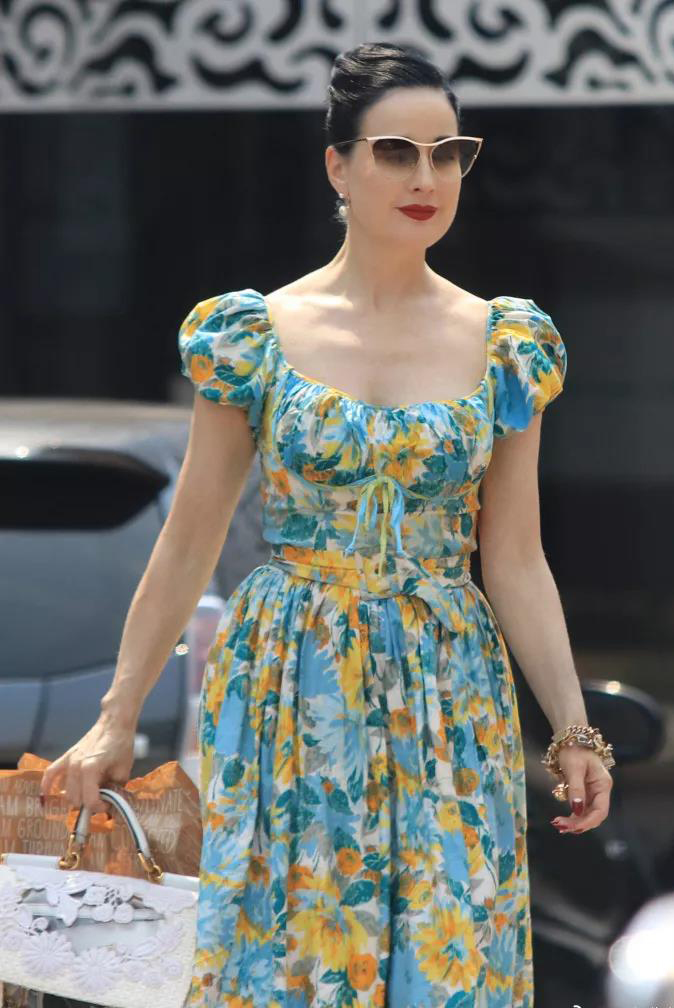 40岁半身裙减龄穿搭,45岁减龄半身裙搭配