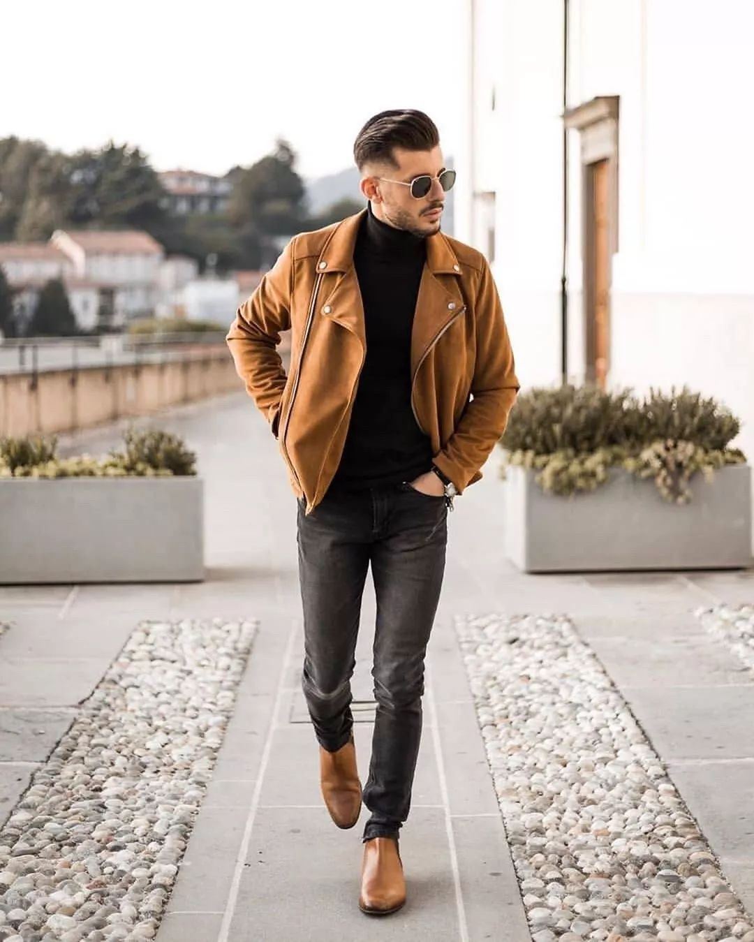 牛仔裤搭配鞋子女秋冬,秋冬怎么选牛仔裤