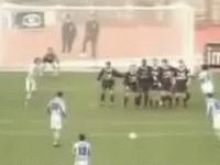 足球场上的离谱帽子戏法,足球三次帽子戏法