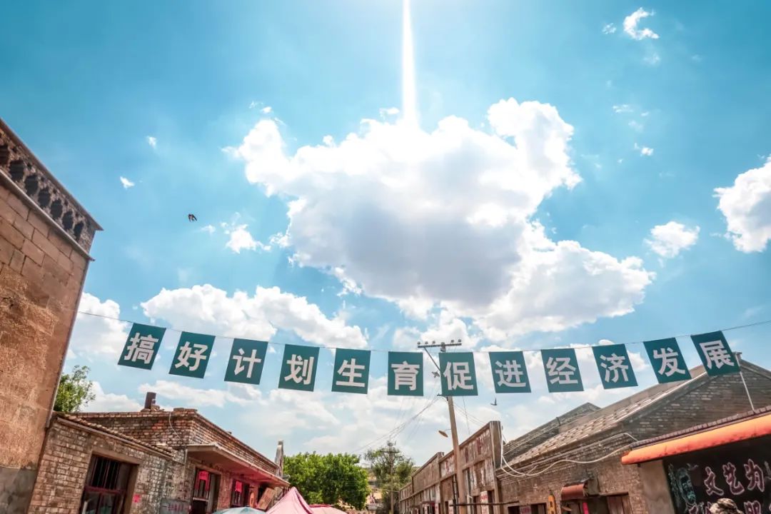 驾驶长安UNI-K从榆林启程一路北上鄂尔多斯观茫茫大漠