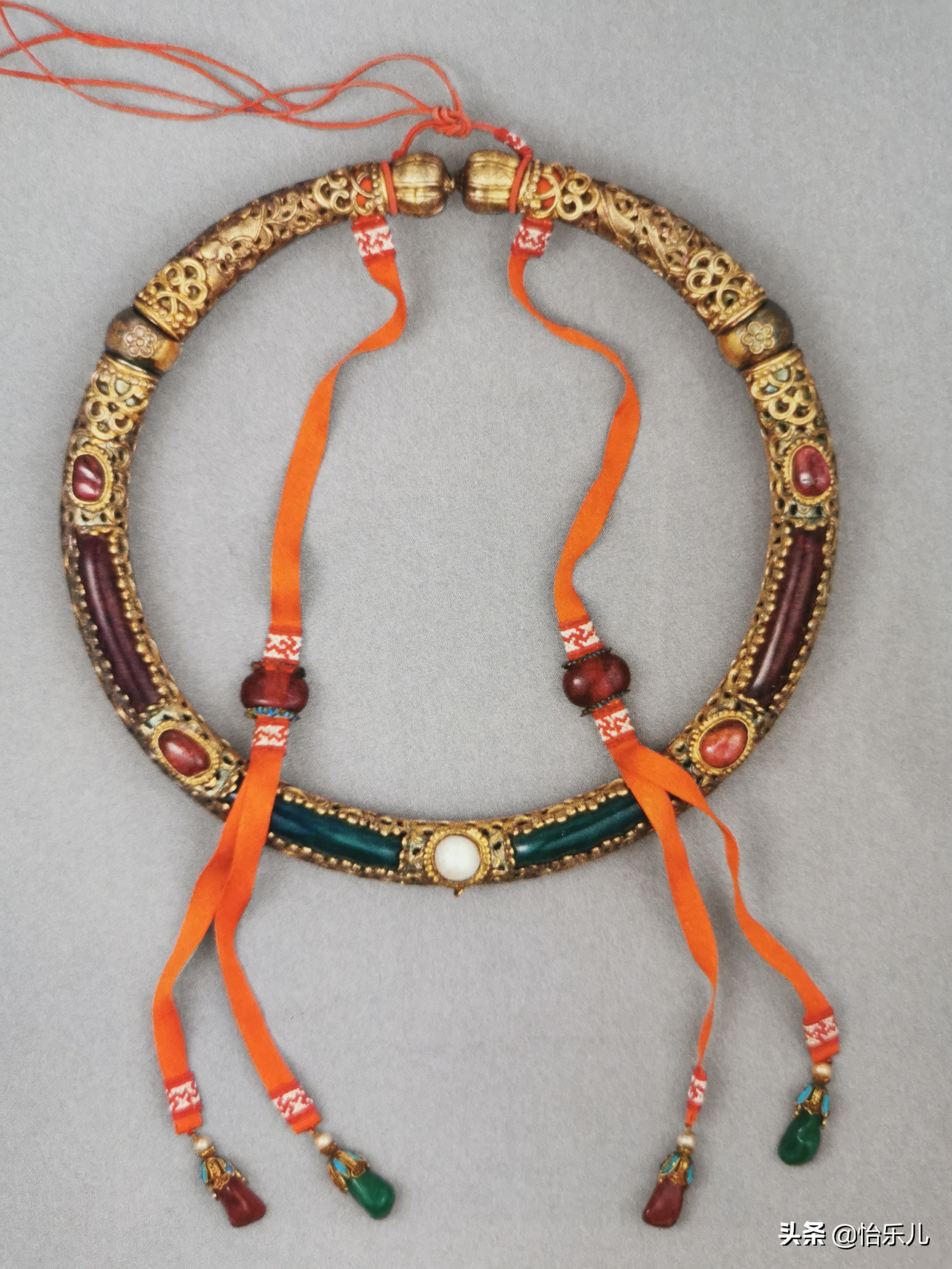 乾隆时期翡翠饰品,乾隆咸鱼翻身