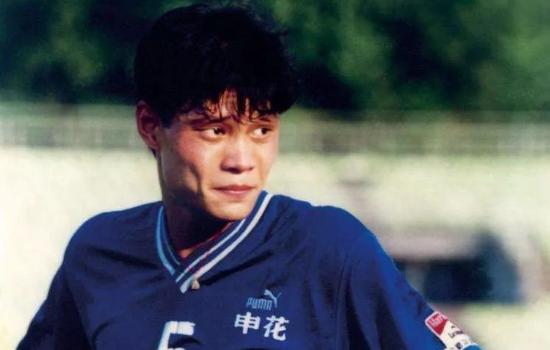 连44岁的李霄鹏都会的停球，“国脚”为什么不会，范志毅说出实情