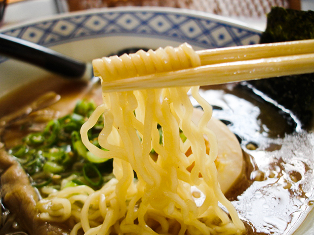 在家想吃日式拉面不会做？简单4步，您的日式拉面做好了