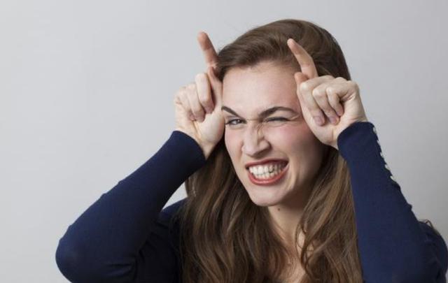 越是过得不好的女人越爱发朋友圈,层次低的女人喜欢发朋友圈