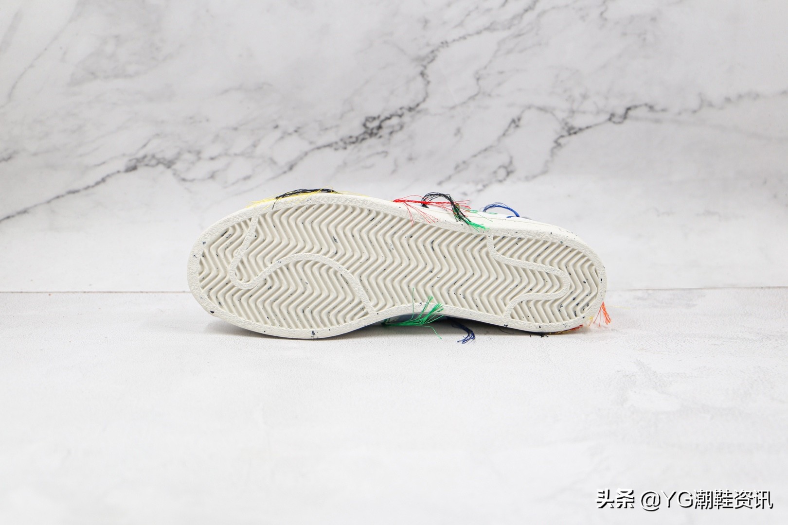 阿迪达斯AdidasxSeanWotherspoon联名款流苏花卉小花板鞋