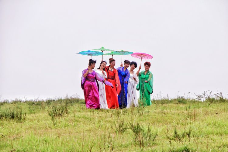 瀹夊窘鐨勫懠浼﹁礉灏斿ぇ鑽夊師,鍛间鸡璐濆皵澶ц崏鍘熻繙涓嶈繙