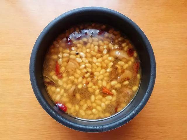 鸭子炖黄豆最好吃的做法,烧鸭子剩下的黄豆怎么做好吃