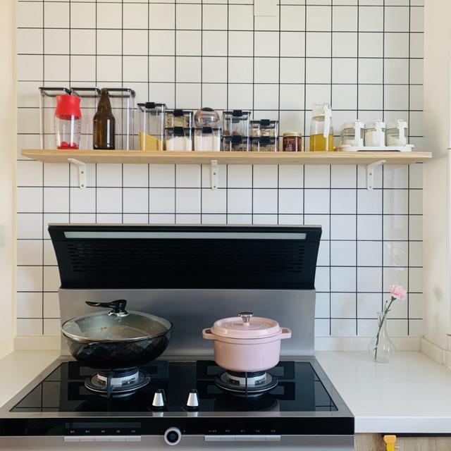 原木风装修厨房无烟灶台,原木风厨房集成灶台面设计