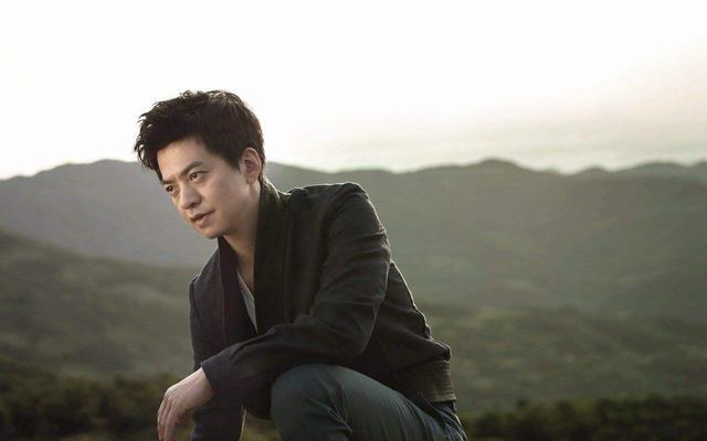 李健跨界的段子,李健段子手解读