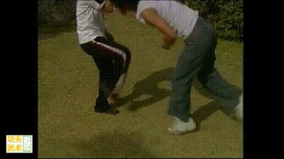 被锁喉怎么擒拿,被歹徒抓住双手怎么办