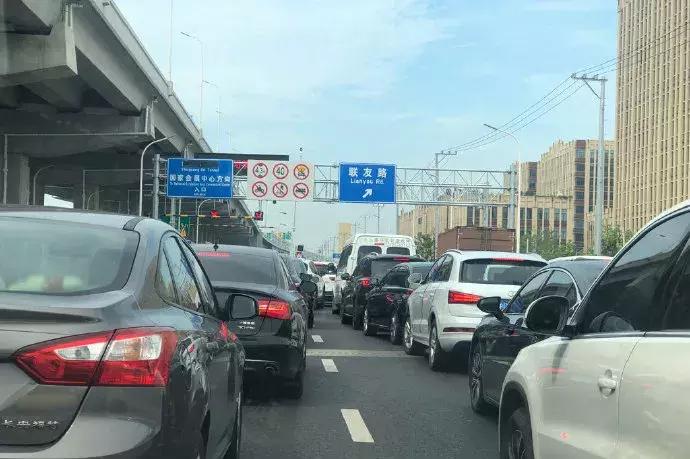 costco几点开门排队,costco上海店开业半天即停业