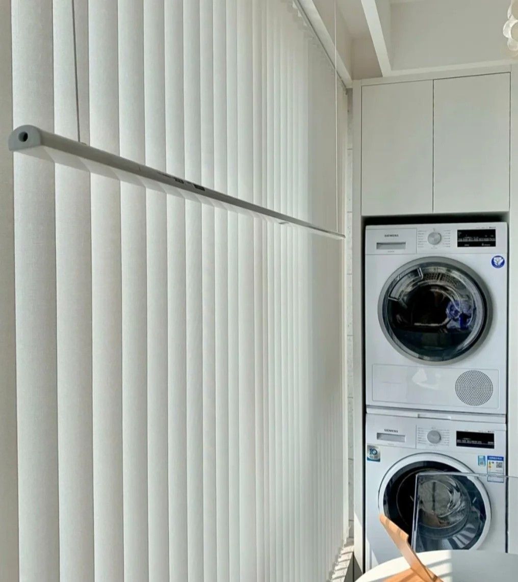 只有一个阳台又如何，学他晾衣杆装窗帘盒里，分分钟拯救室内颜值