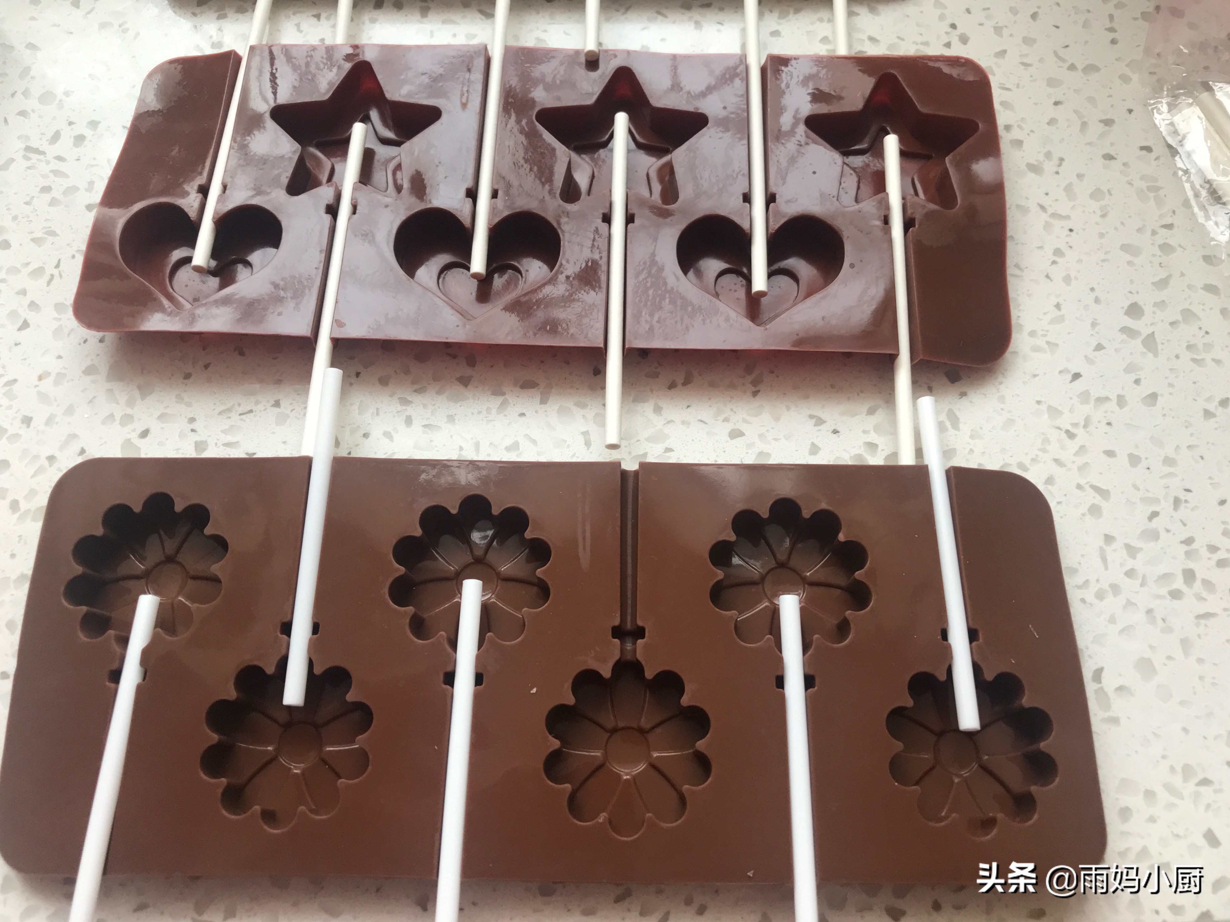 白糖雪梨的正确做法润肺止咳,用雪梨和冰糖做棒棒糖