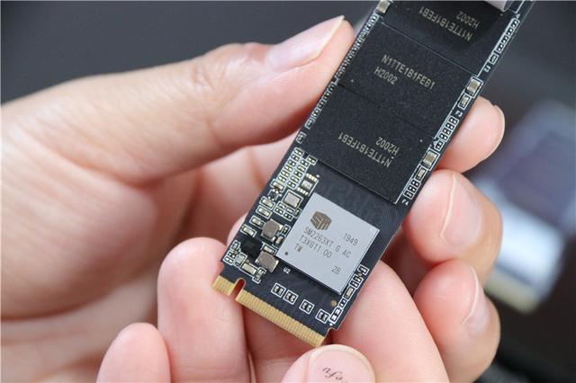 小米笔记本pro加固态硬盘怎么分区,小米笔记本更换固态硬盘教程