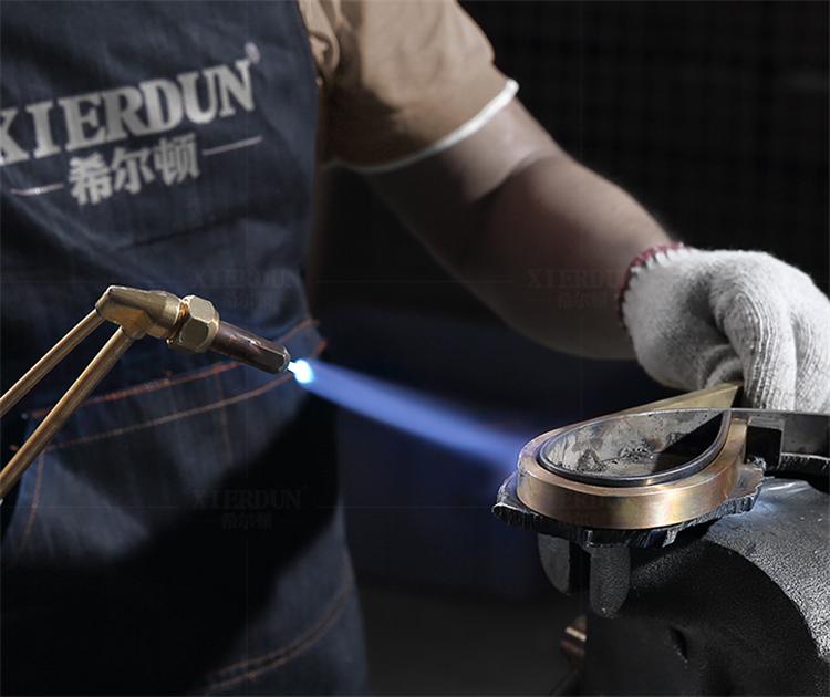 魔豆灯金色好看还是黑色好看,客厅装水晶灯还是魔豆灯好看