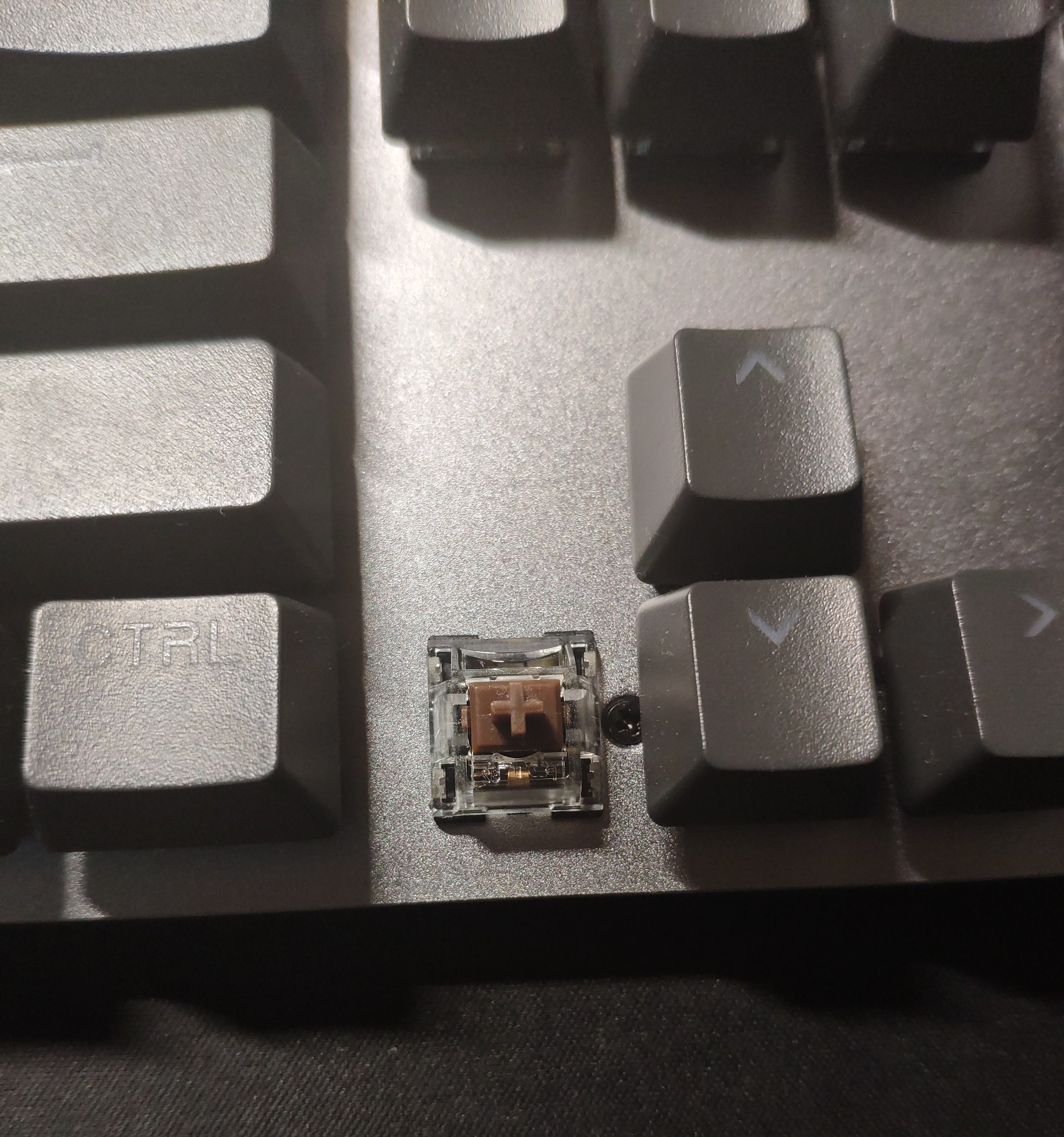 罗技k845键盘怎么调音量,闲鱼上的罗技键盘k845为什么便宜