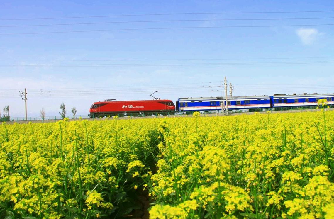 甘肃民风淳朴悠然，又略有点暴躁自大，山清水秀，景色宜人