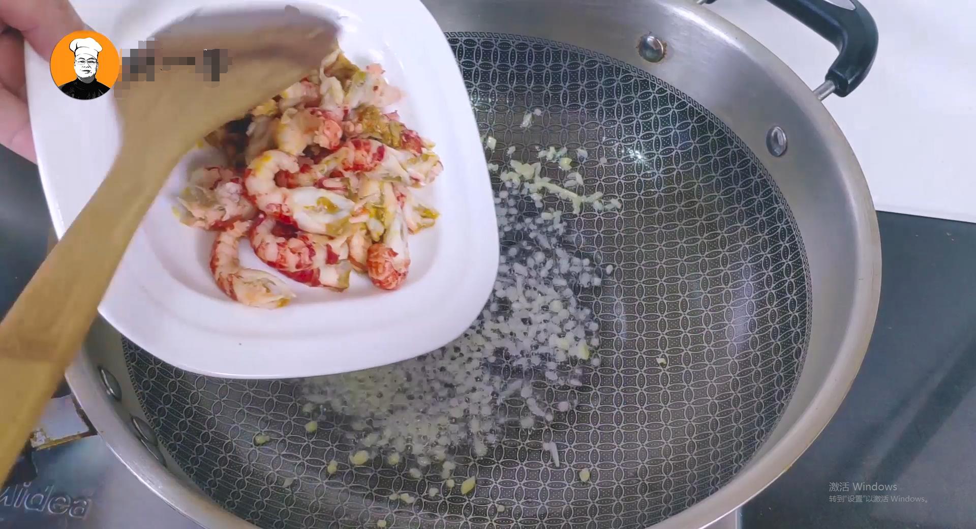 小龙虾尾泡饭,小龙虾牛蛙泡饭