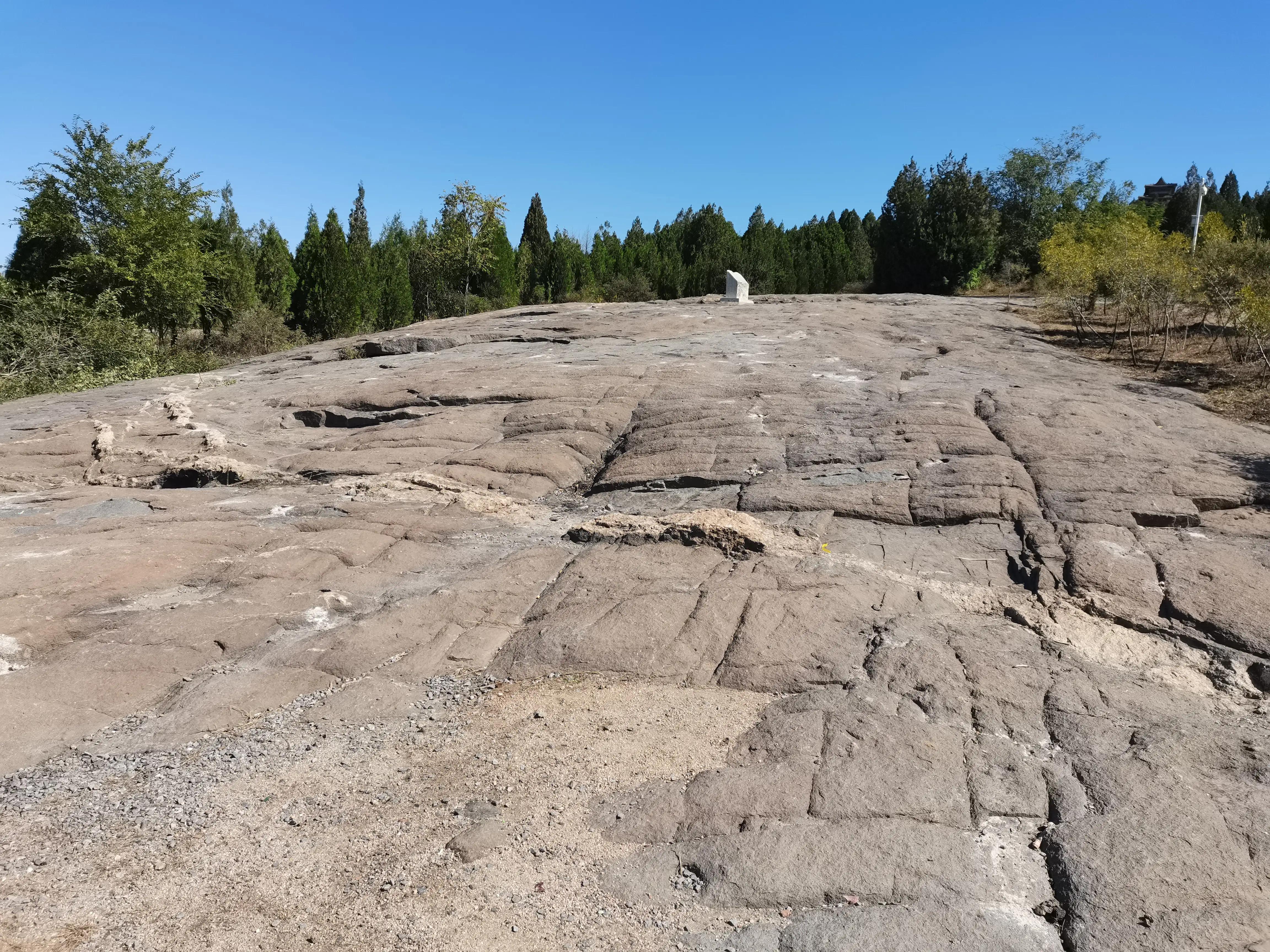 金秋十月登上山顶看美景,花山国家森林公园游记