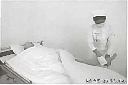 护理老年人清洁口腔,老年人身体清洗护理