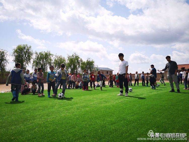 闫孟小学足球场,宁波诺丁汉大学闫孟小学