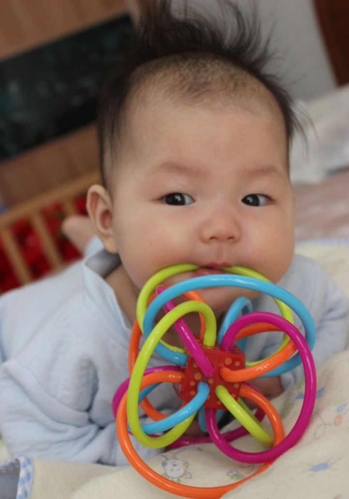 带宝宝回家过年想要带哪些东西,看望小宝宝带什么礼物好