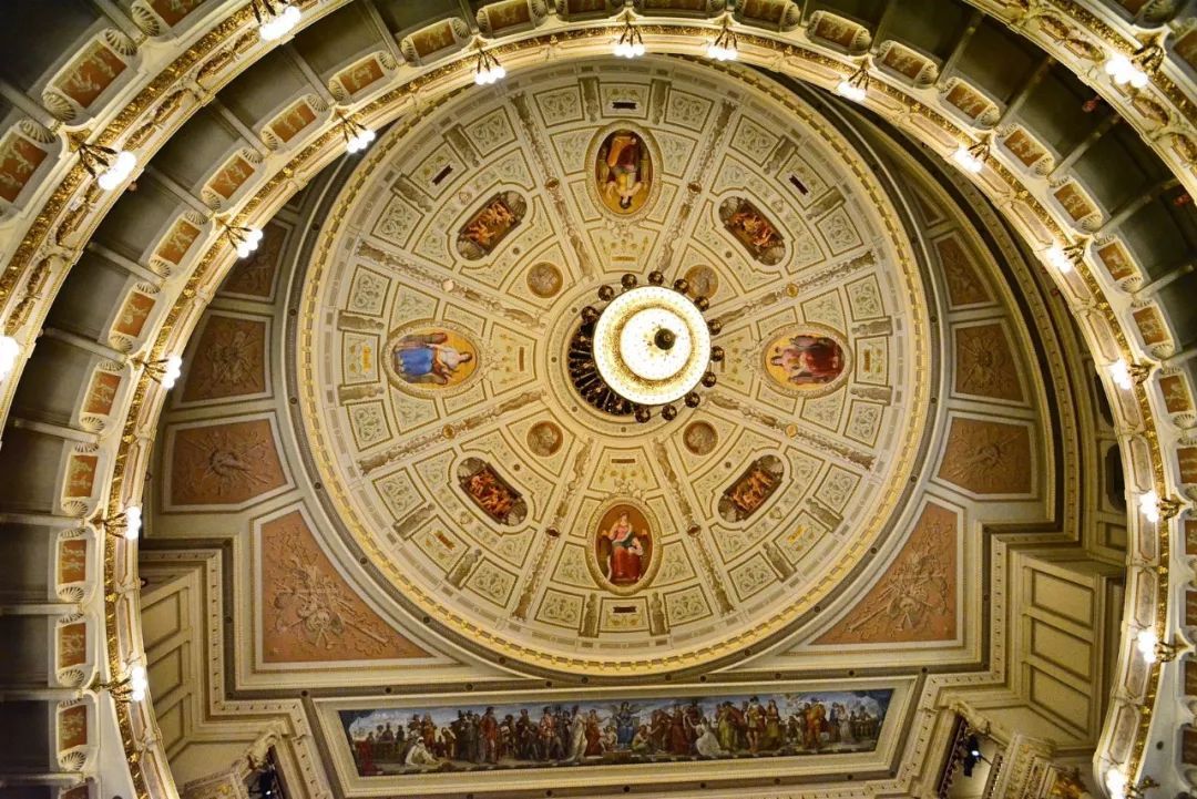 一个传奇的男人,一个传奇般的男人