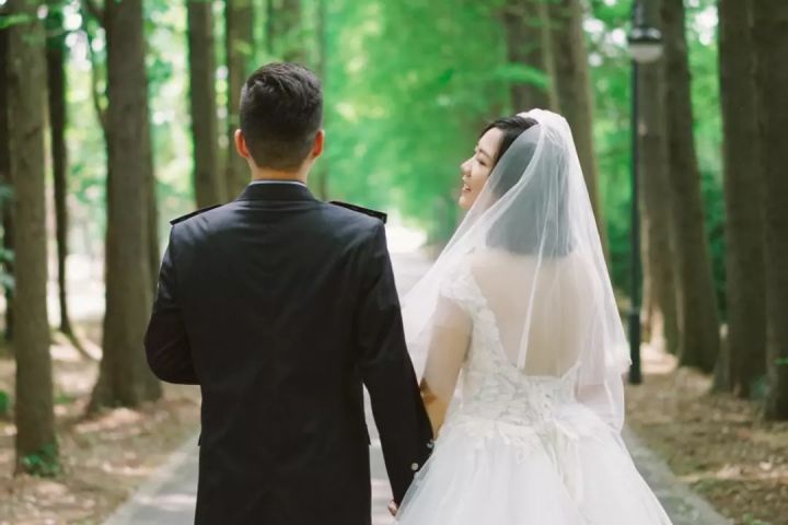 必拍的婚纱照八种风格,自拍婚纱照推荐风格