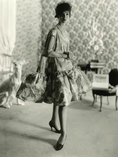 矮个子穿娃娃裙,穿娃娃裙适合扎的发型