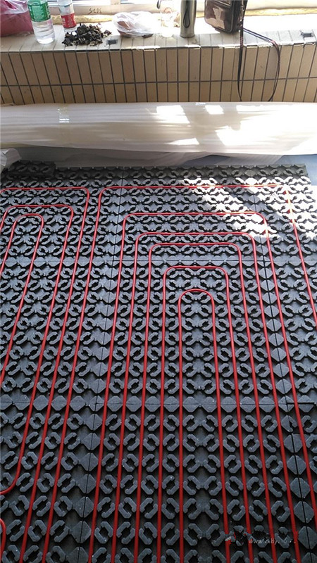 都说冬天风大，阳台不敢久待，可我家阳台有地暖，亲戚来了不想走