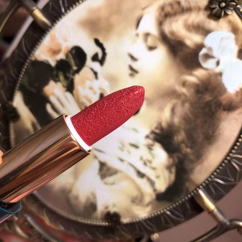 国产口红和名牌口红的价格,大牌口红和国产口红的区别