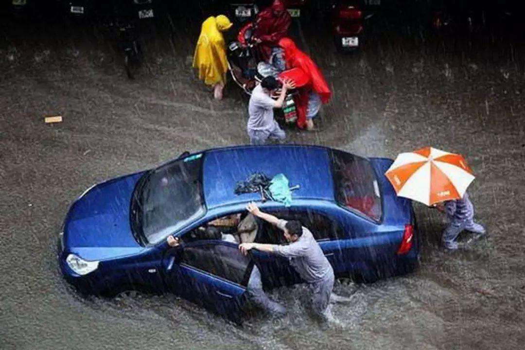 车辆被水泡了怎么办,车辆被水淹如何解救