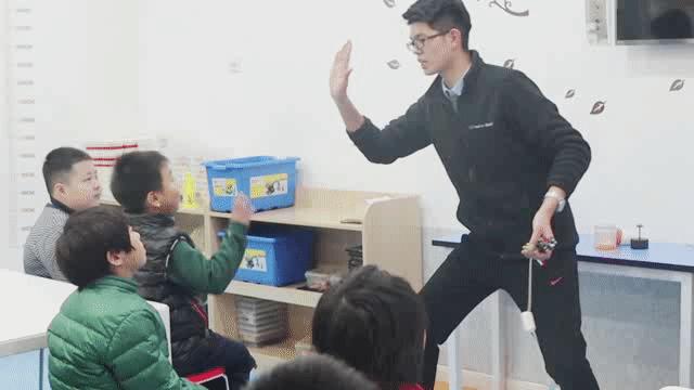 吃鸡机器人比赛,听说课robot