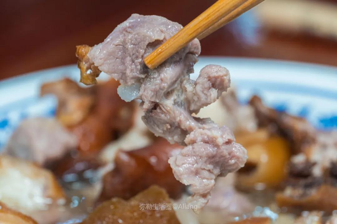 弥勒97年历史的老饭店，传了四代人，穿开裆裤小娃吃成了老头