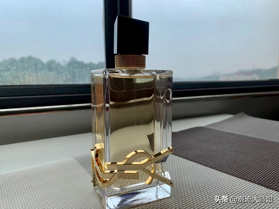 香水虽然有毒可是人人都喜欢用,哪些香水好闻不踩雷