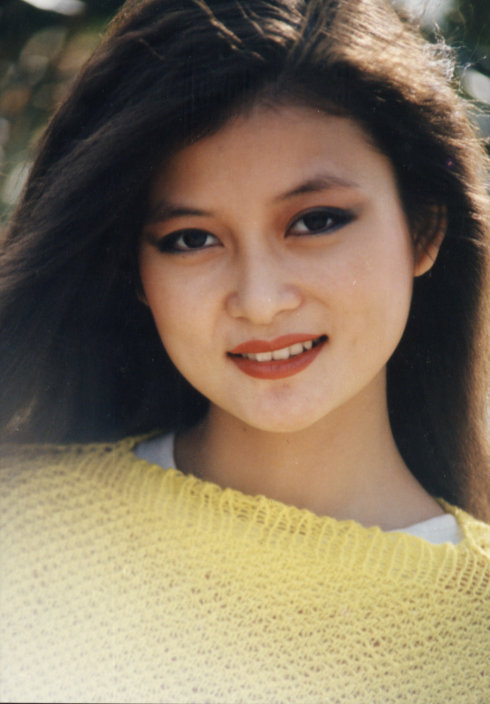 朱晓琳退出歌坛的原因,朱晓琳《妈妈的吻》