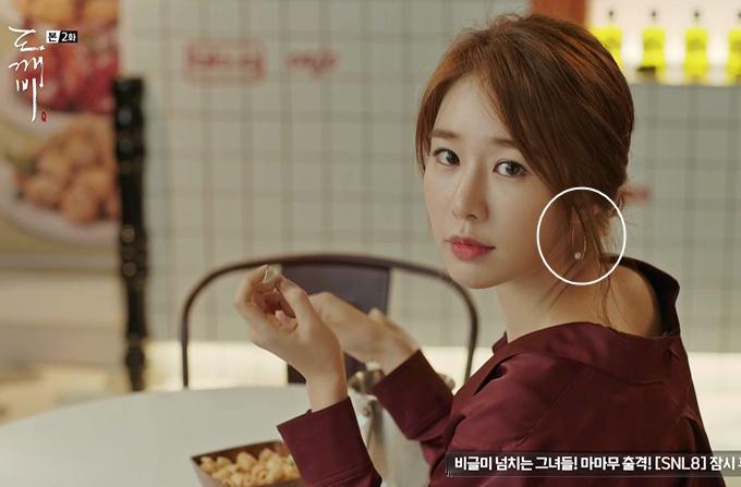 韩国百搭小黑裙的短款,韩国饰品品牌排行榜